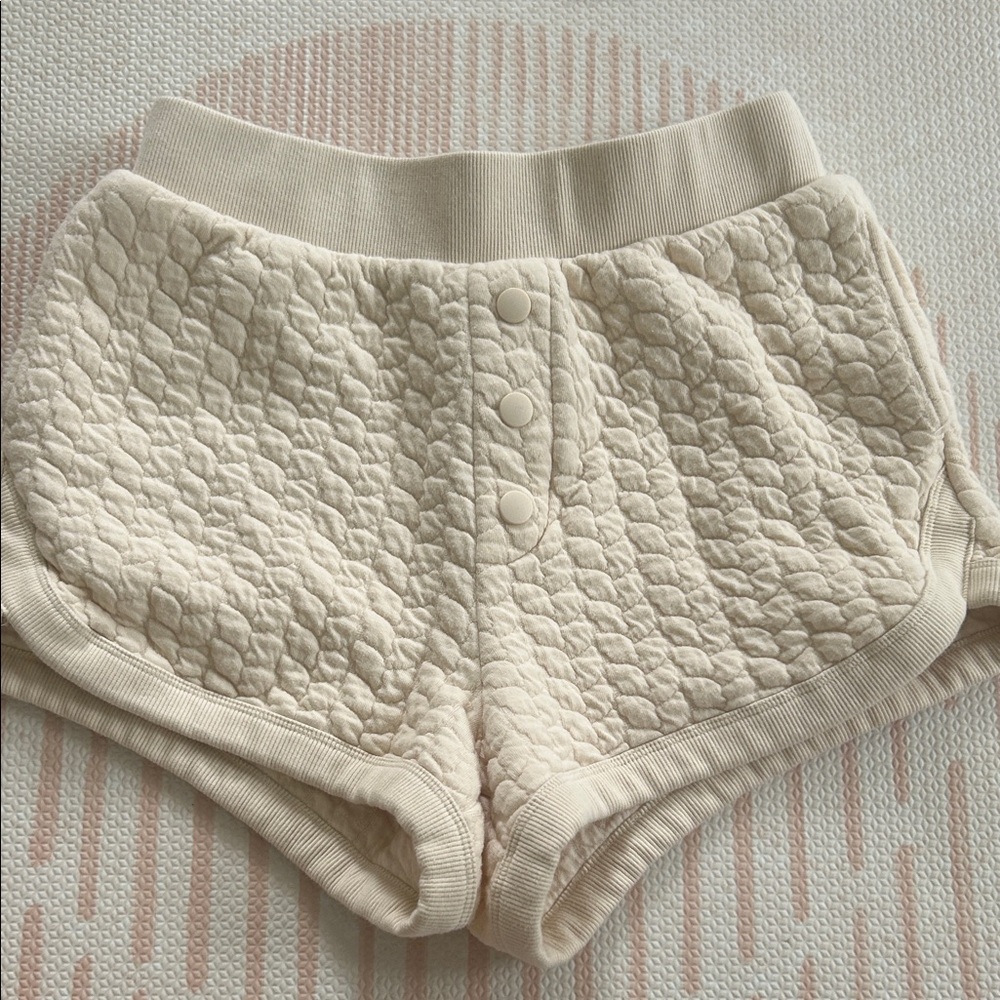 Grey State Beige Knit Shorts